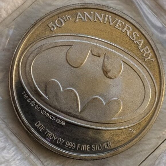 O2 DC COMIC Limited Edition 50th Anniv Batmobile #6979 Batmobile .999 Silver - Picture 2 of 3